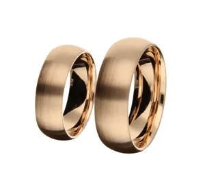 Seidenmatte Trauringe in Rotgold
